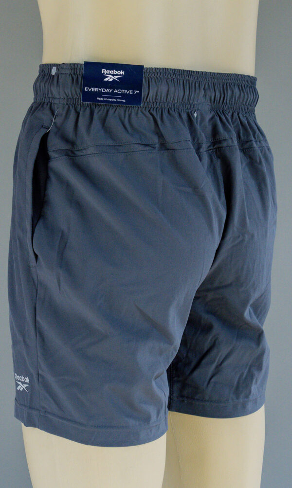 Short - Imagen 3