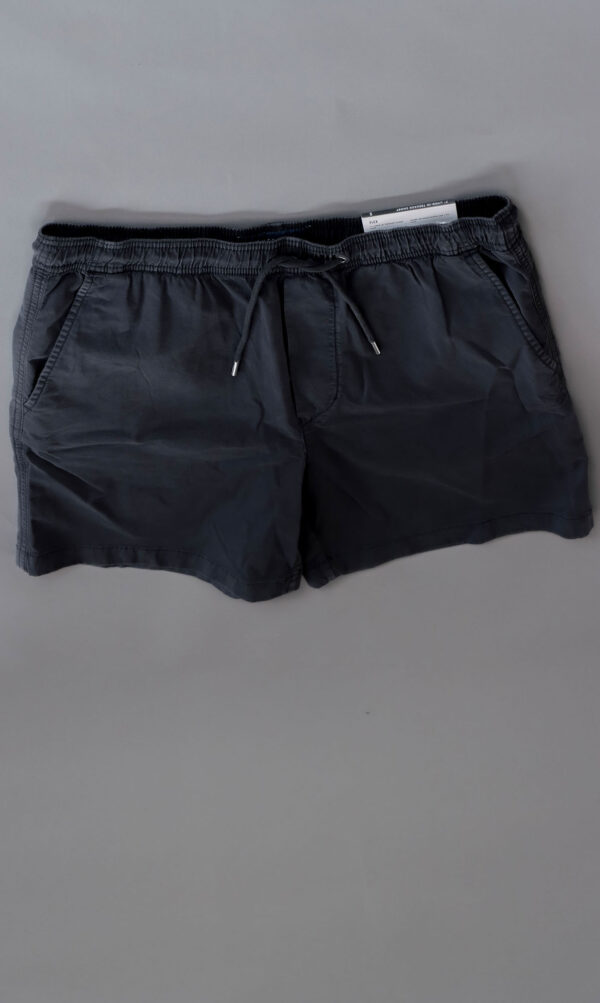 Short - Imagen 4
