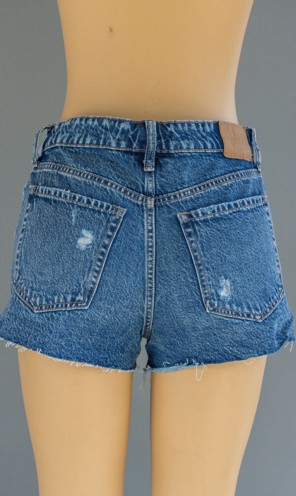 Short - Imagen 3